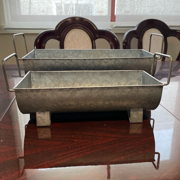 New galvinized platers and milk can - Picture 3 of 3